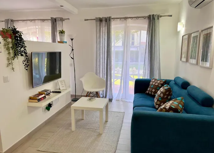 The Old Village * Βιλαμούρα